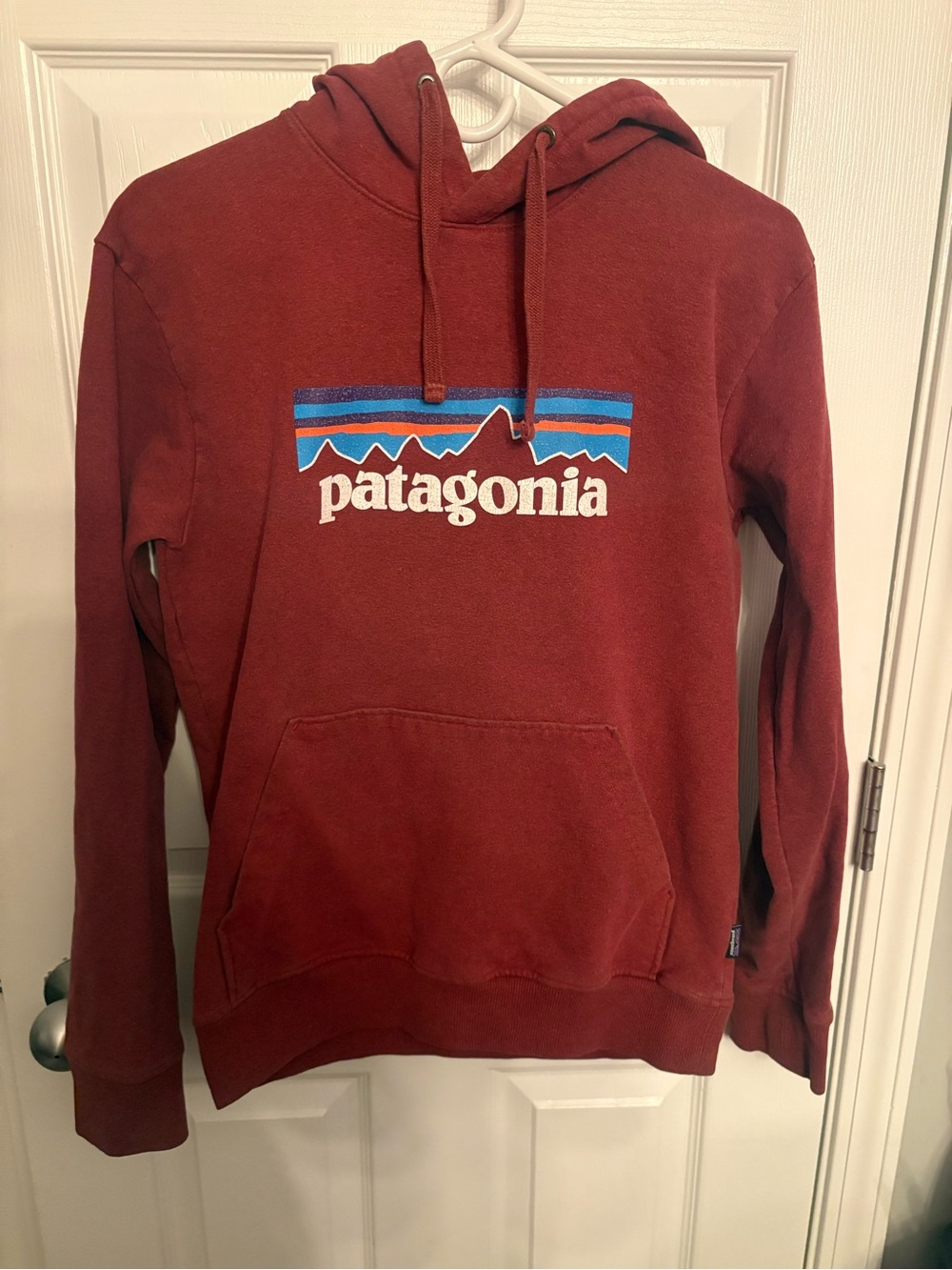 Patagonia Men's P-6 Logo Uprisal Hoody in red, Small